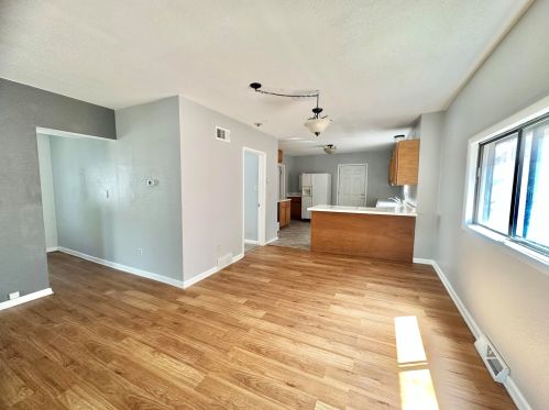 2512 Bartlett Ave, Milwaukee WI  53211-3951 exterior