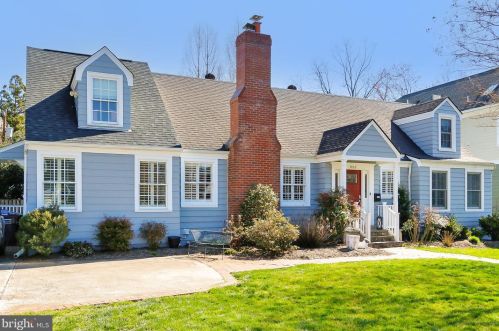 606 Greenwich St, Falls Church, VA 22046-2503