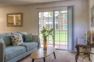 4618 Middlebrook Rd, Orlando FL  32811-3099 exterior
