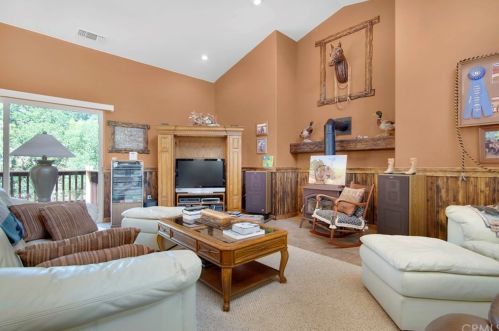 2307 Ridge Rider Rd, Lake Nacimiento CA  93426-9645 exterior