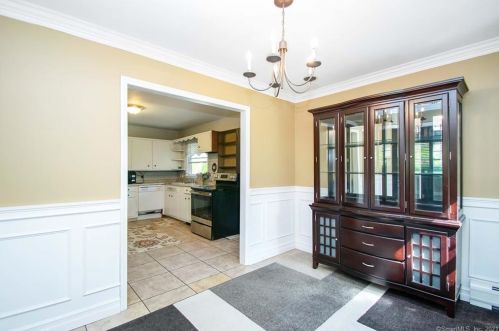 41 Talcott Rd, Glastonbury CT  06033-2918 exterior