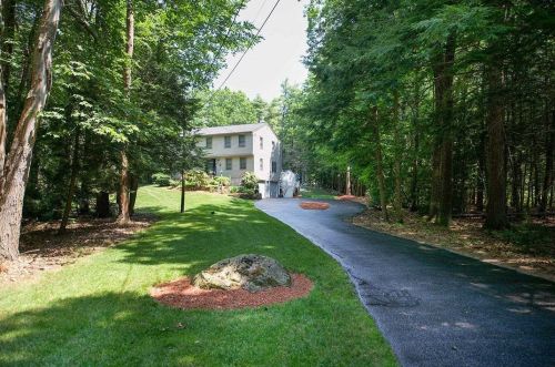 20 Hawthorne Dr, Fremont, NH 03044-3510
