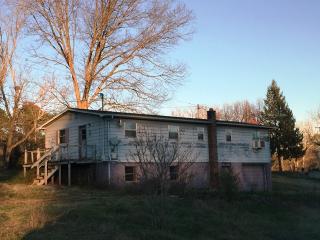 1901 Carpenters Campground, Maryville TN  37803-2065 exterior