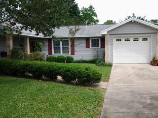 5754 Graymont Ln, Pensacola, FL 32526-2014