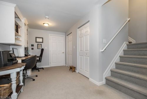 25 Northridge Ct, Hackettstown NJ  07840-5684 exterior