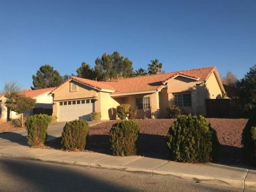 17083 Jurassic Pl, Victorville, CA 92394-7712