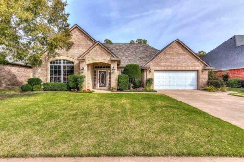 1215 Cheswick Pl, Lawton, OK 73505-4014