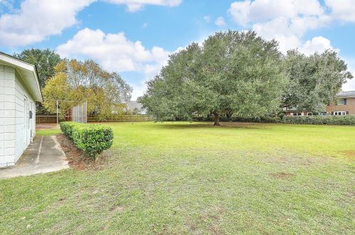 703 Center St, Mount Pleasant SC  29464-4902 exterior