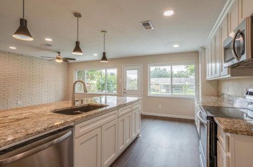 705 Kindred Ln, Richardson TX  75080-3112 exterior