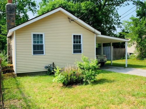 18 Pine Ave, Coventry, RI 02816-5928