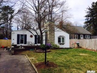 66 Lincoln Ave, Northport, NY 11768-3015