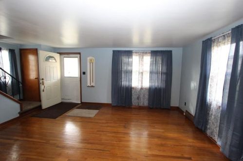 714 10th St, Ambridge, PA 15003-2038