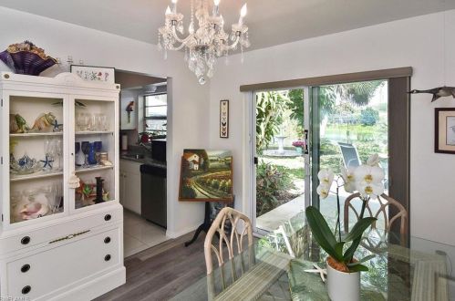 1097 Alhambra Cir, Naples FL 34103-3287 exterior