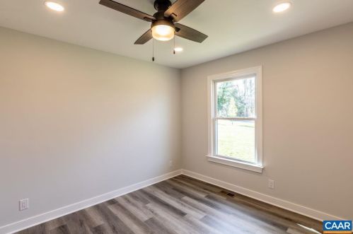 2514 Thomas Jefferson Pkwy, Bybee VA  22963-4808 exterior