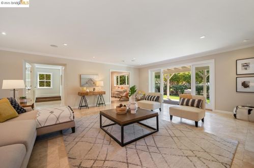 303 Hillside Ave, Oakland CA  94611-4013 exterior