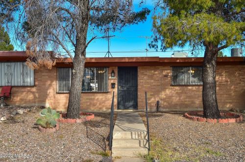 1806 Caravelle Rd, Tucson, AZ 85713-4514