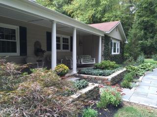 784 Rte 80, Guilford CT  06437-1217 exterior