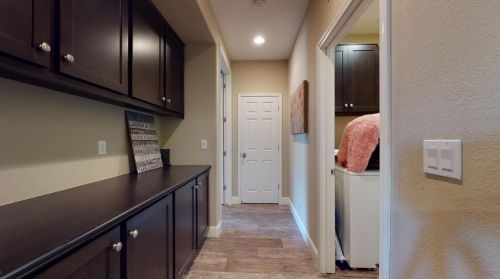 2479 Mountainside Dr, Los Banos CA  93635-8825 exterior