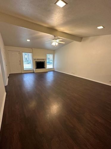 520 Towne House Ln, Richardson TX  75081-3528 exterior