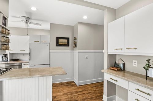 1051 Spaight St, Madison WI 53703-3701 exterior