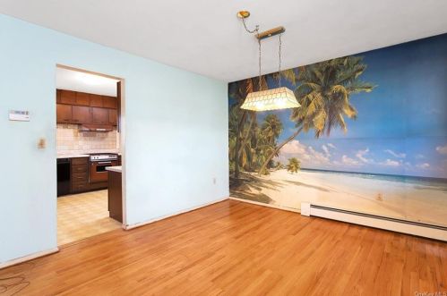 22 Concord Rd, Fishkill NY 12524-1403 exterior