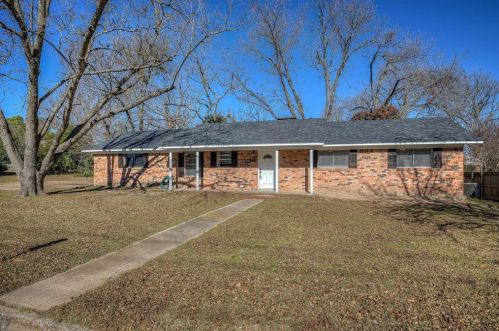 147 Lee St, Sulphur Springs, TX 75482-4342