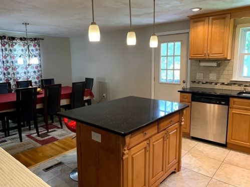 12 Burning Tree Rd, Natick MA  01760-3245 exterior