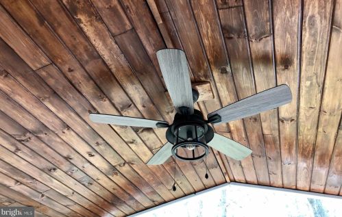 203 Tall Pines Ave, Locust Grove VA  22508-5448 exterior