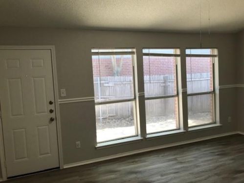 1355 Lincolnshire Way, Fort Worth, TX 76134-5513
