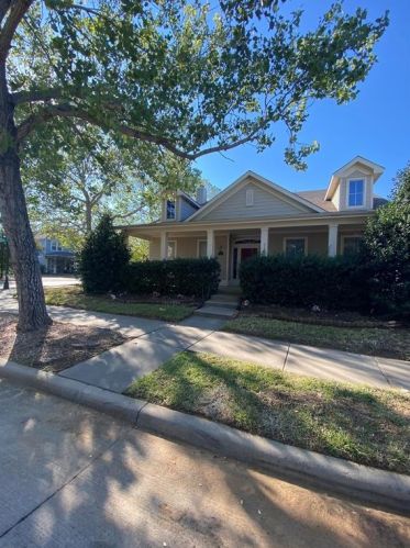 1607 Goodwin Dr, Aubrey TX  76227-5717 exterior