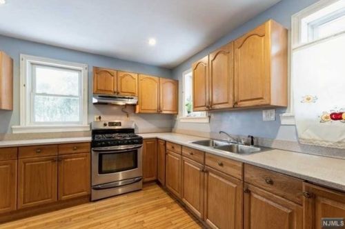 974 Garrison Ave, Teaneck NJ  07666-2619 exterior