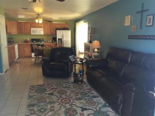 5345 Country Gables Dr, Glendale, AZ 85306-3923