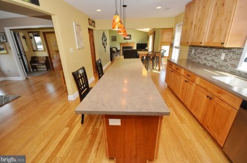 216 Abbey Ln, Auburn NJ  08085-1471 exterior