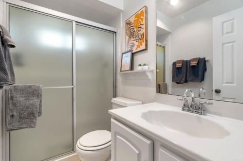 1322 Hamilton Ln, Escondido CA  92029-4316 exterior