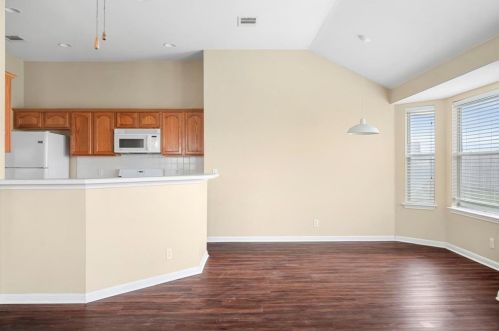 111 Goddard, Uhland TX  78640-5484 exterior