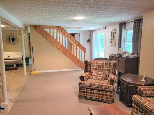 17 Overlook Dr, Plainville CT  06062-1512 exterior