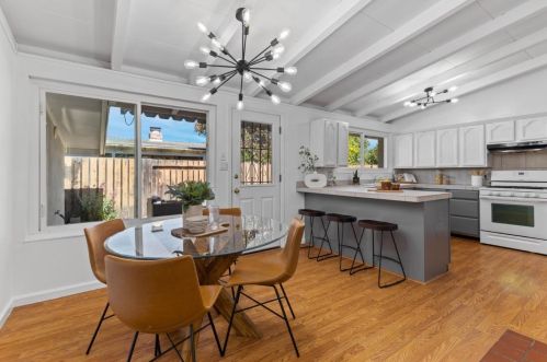 1210 Pecos Way, Sunnyvale CA  94089-2325 exterior