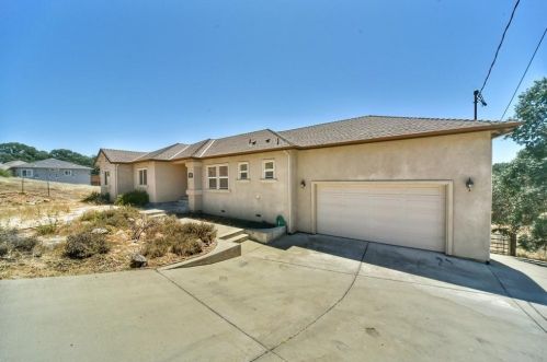 3017 Hartvickson Ln, Valley Springs CA  95252-9534 exterior