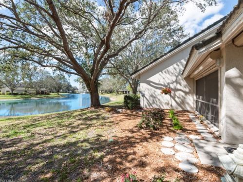 602 Arbor Lake Dr, Naples, FL 34110-8693