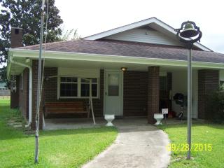 3891 Lafitte Larose Hwy, Marrero, LA 70072-5751