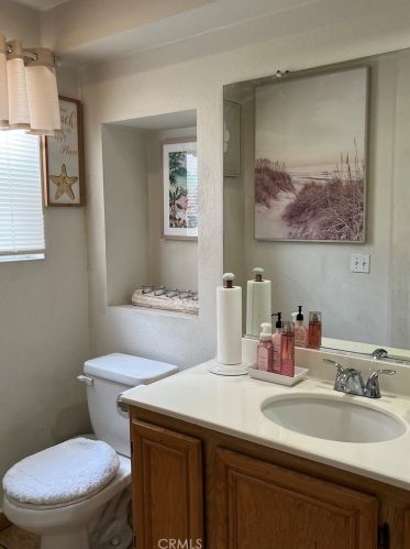 12687 Antigua Ct, Lynwood CA  90262-5377 exterior