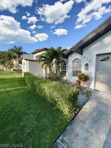 610 Robert Ave, Lehigh Acres, FL 33936-4344