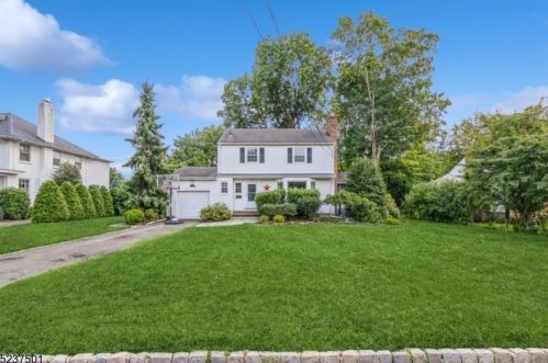 30 Jaqui Ave, Greystone Park, NJ 07950-2224