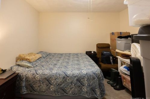 82 Middlefield Ave, Waterbury CT  06705-2723 exterior