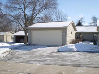1325 Tamarack Ave, Hartford, WI 53027-2635
