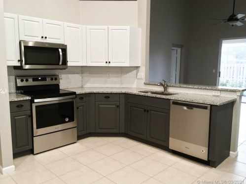 3288 Majestic Ct, Palm City, FL 34990-3191