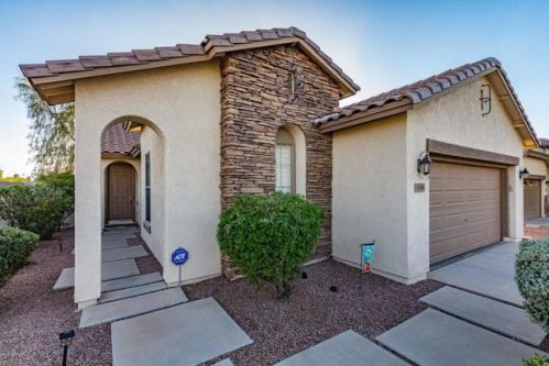 6688 Cartier Dr, Gilbert, AZ 85298-4055