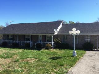 1765 Maple Valley Rd, Charlotte, TN 37036-5308