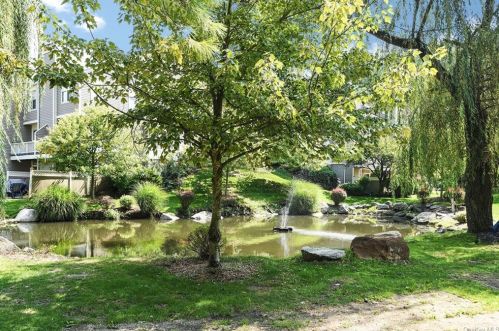 1408 Pondcrest Ln, White Plains NY  10607-1357 exterior