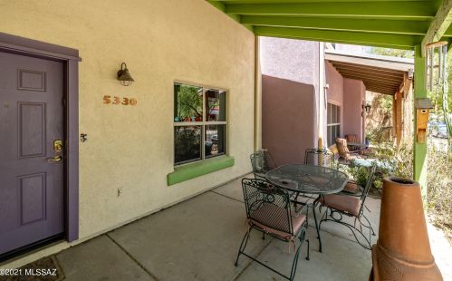 5330 Civano Blvd, Tucson, AZ 85747-5806